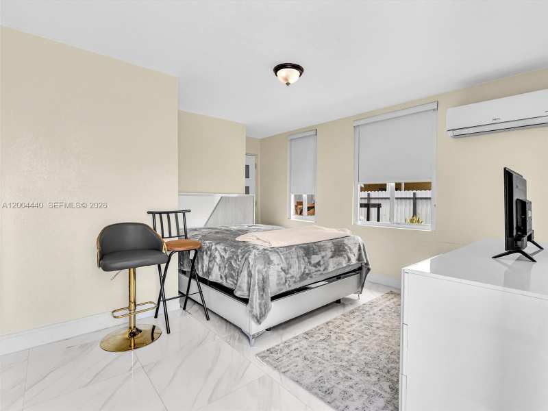 5801 NW 113th Ter # 4, Hialeah FL 33012