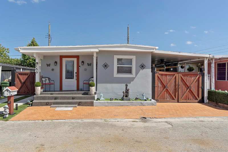 3205 W 16th Avenue, Hialeah FL 33012