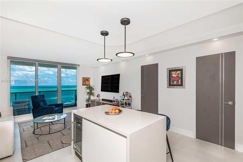 2301 Collins Ave # 1440, Miami Beach FL 33139