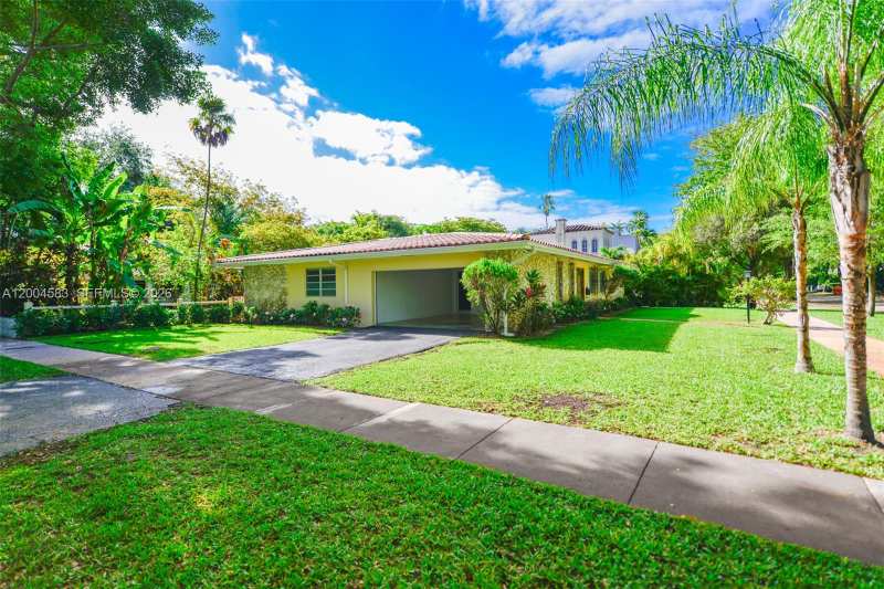 1101 Capri St, Coral Gables FL 33134