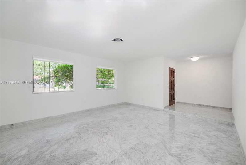 1101 Capri St, Coral Gables FL 33134