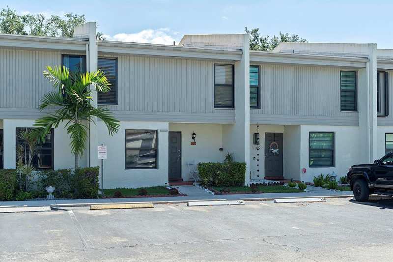 1177 NW 98th Terrace # 132, Pembroke Pines FL 33024