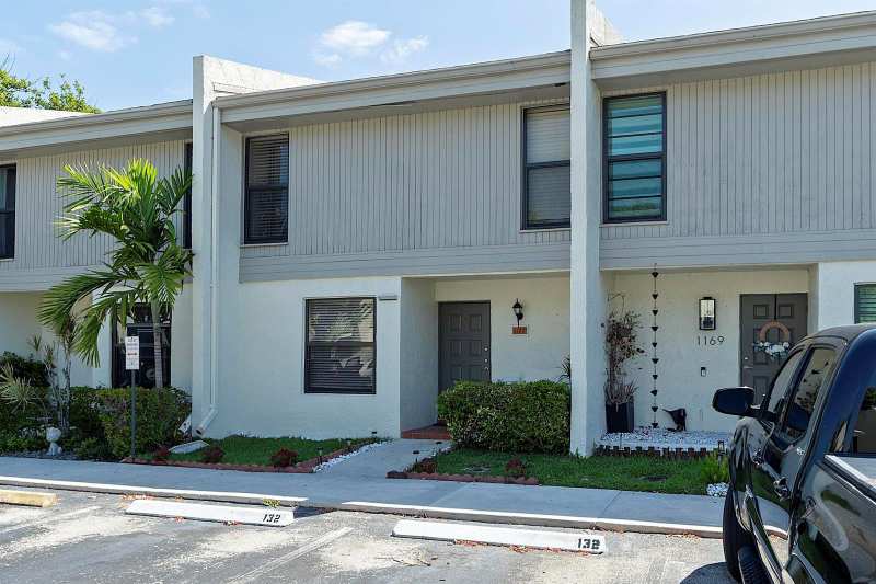 1177 NW 98th Terrace # 132, Pembroke Pines FL 33024