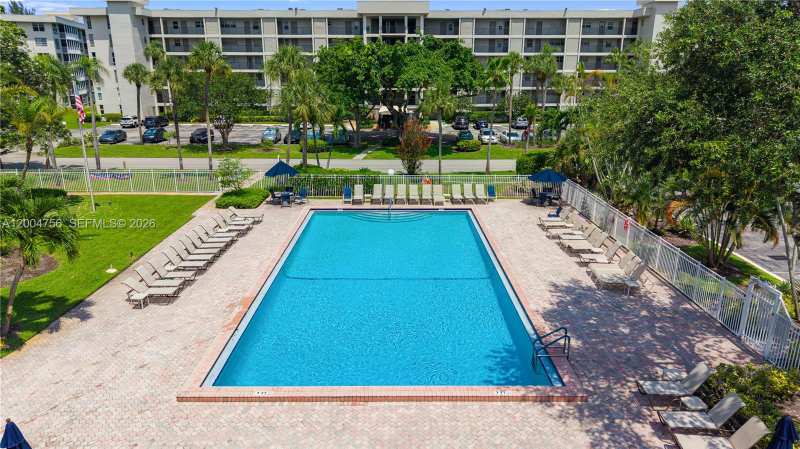 2691 S Course Dr # 202, Pompano Beach FL 33069
