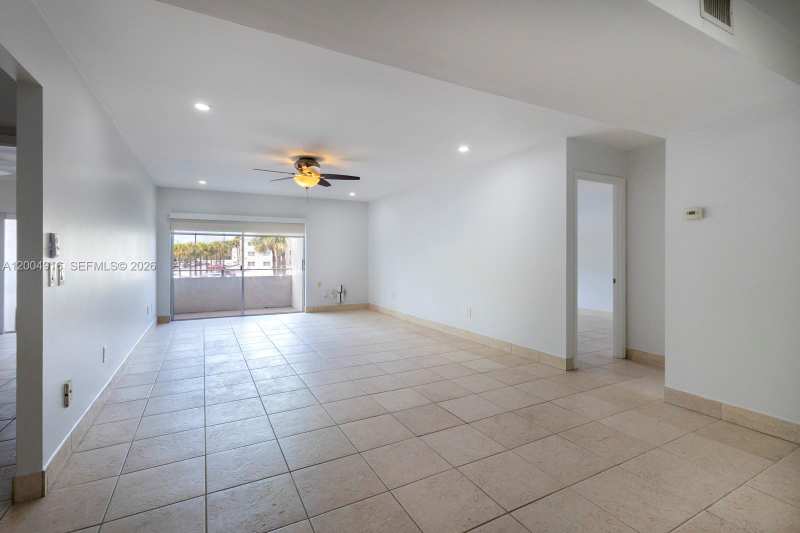 7747 SW 86th St # 205, Miami FL 33143