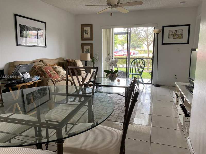 10633 NW 10th St # 102, Pembroke Pines FL 33026