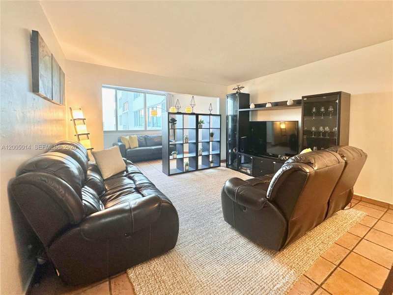 7135 COLLINS AVE # 811, Miami Beach FL 33141