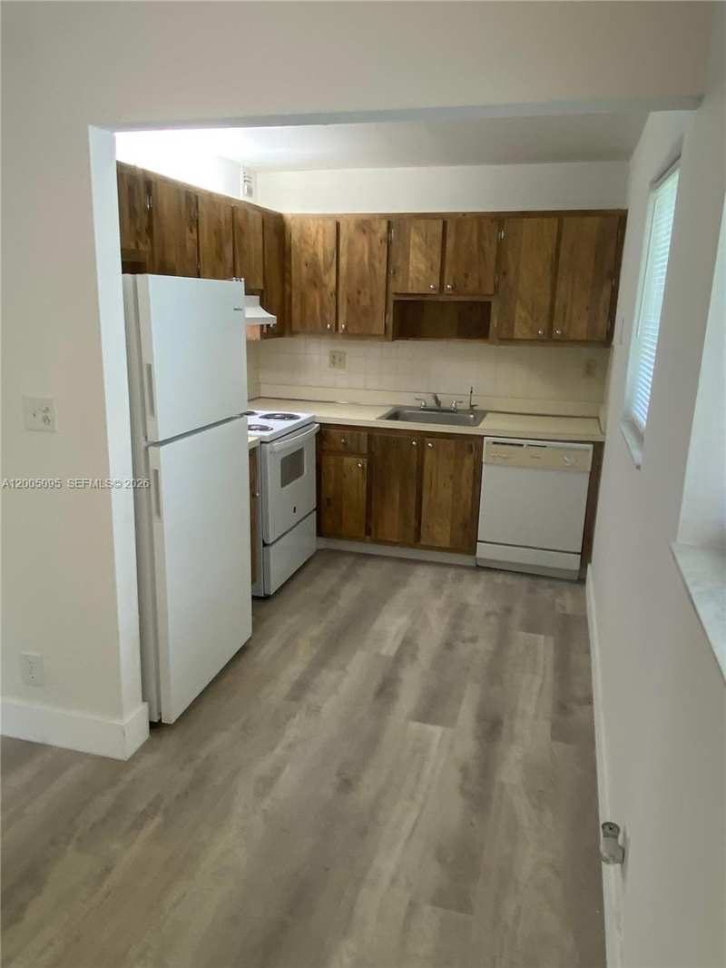 9920 NW 68th Pl # 202, Tamarac FL 33321