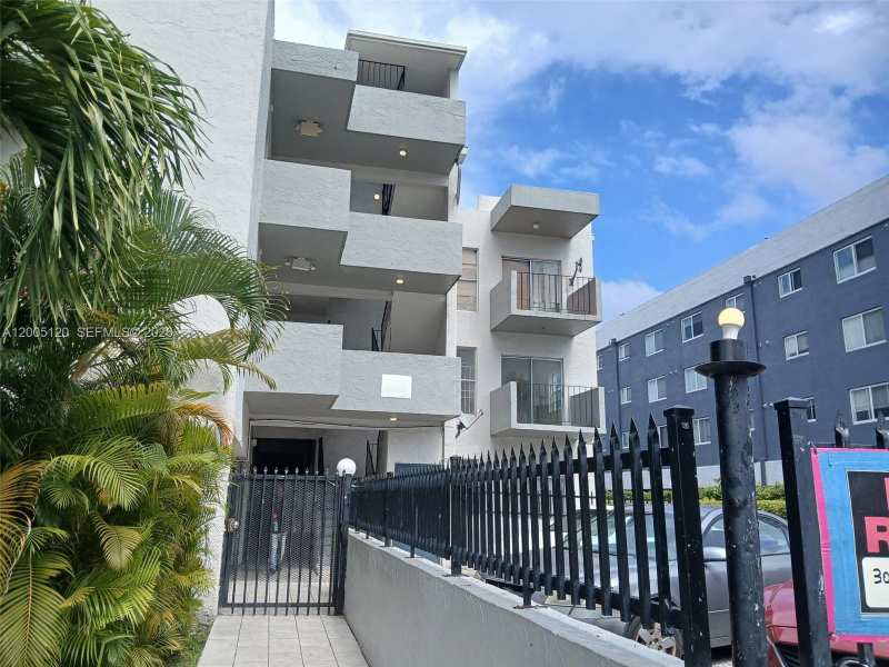 13655 NE 3rd Ct # 16, North Miami FL 33161