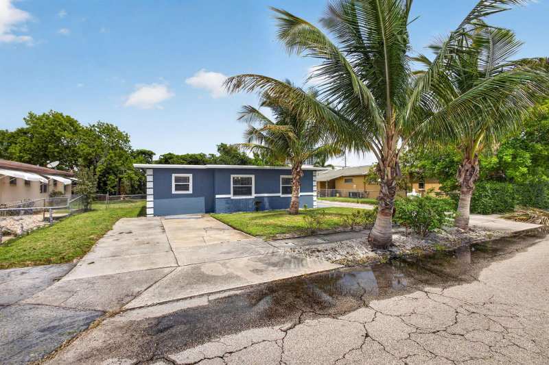 112 W 34th Street # 1, Riviera Beach FL 33404