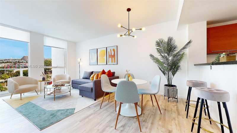 244 Biscayne Blvd # 704, Miami FL 33132