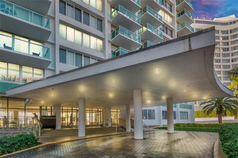 1000 West Ave # 405, Miami Beach FL 33139