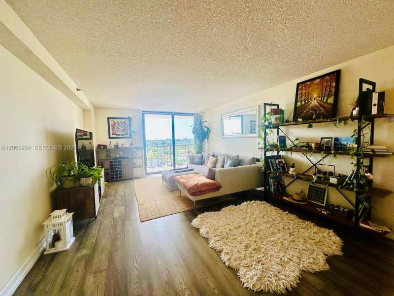 2625 Collins Ave # 1508, Miami Beach FL 33140