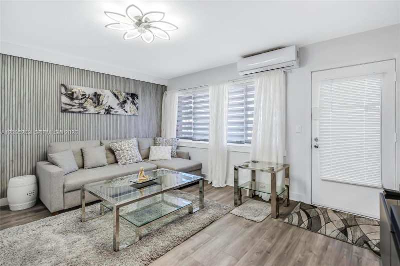 901 SW 11th Ave # 17H, Hallandale Beach FL 33009