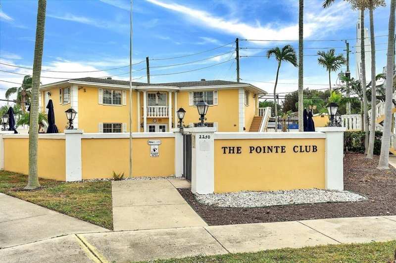 5700 NE 22nd Way # 323, Fort Lauderdale FL 33308