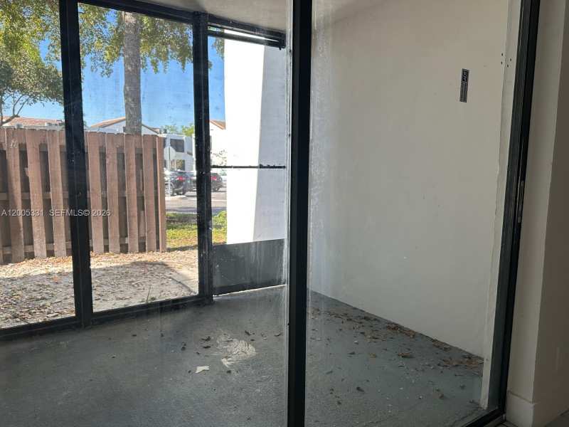 215 Lake Pointe Dr # 113, Oakland Park FL 33309