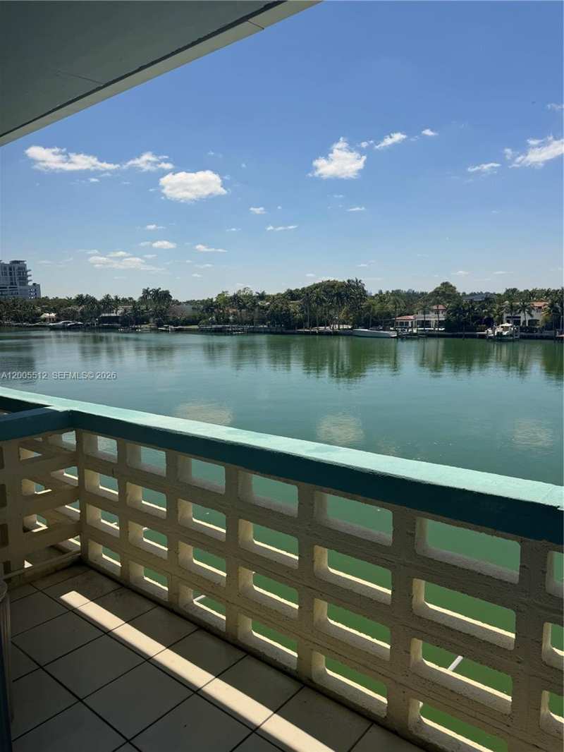 6484 Indian Creek # 311, Miami Beach FL 33141