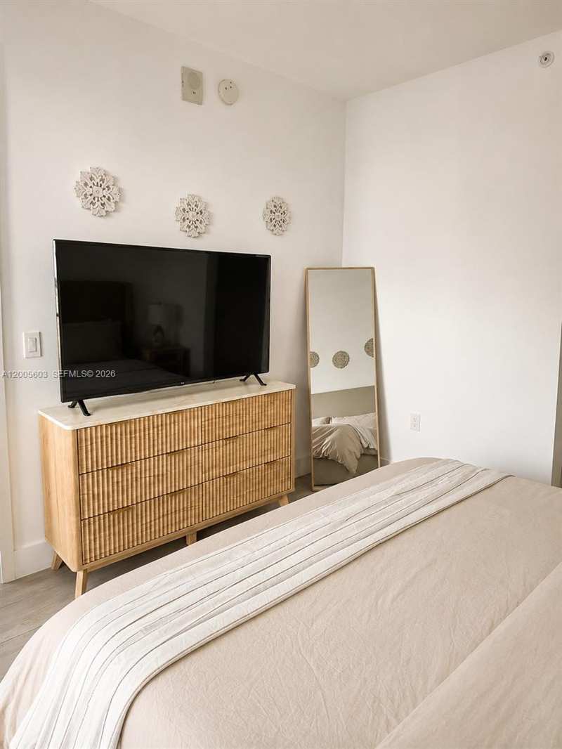 121 NE 34th St # 1806A, Miami FL 33137