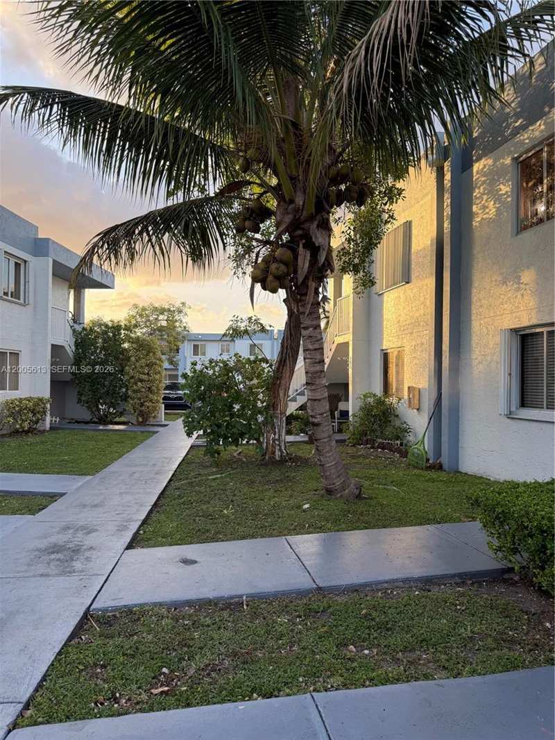 6219 SW 131st Pl # 204, Miami FL 33183