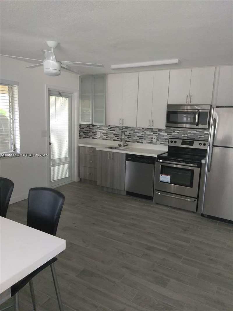 1020 SE 15th St # 1, Fort Lauderdale FL 33316