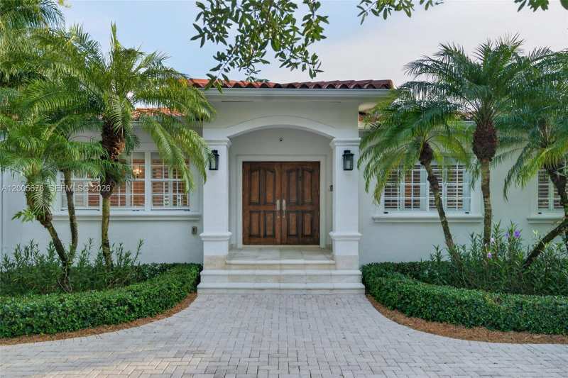 1237 Aduana Ave, Coral Gables FL 33146
