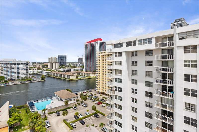 1865 S Ocean Dr # 15B, Hallandale Beach FL 33009