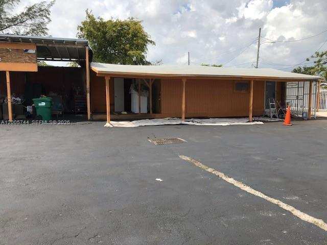 5960 NW 27th Ave, Miami FL 33142