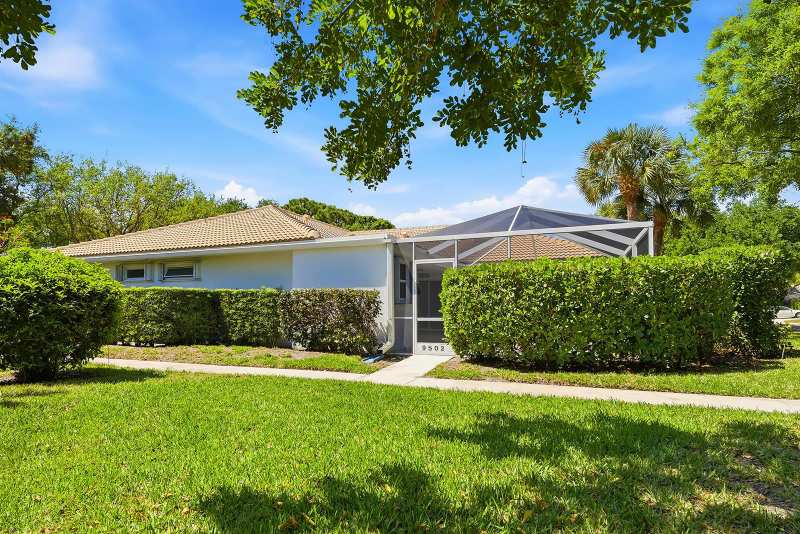 9502 Chapman Oak Court, Palm Beach Gardens FL 33410