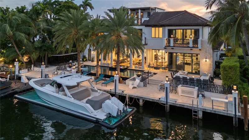 720 Isle Of Palms Dr, Fort Lauderdale FL 33301