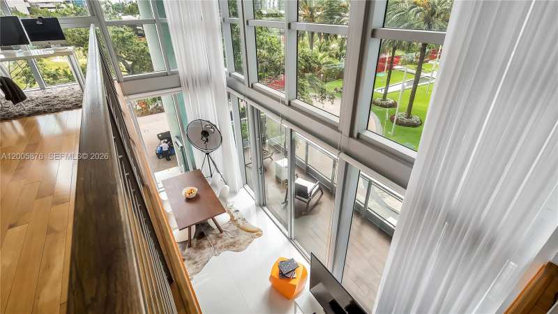 90 SW 3rd St # 308, Miami FL 33130