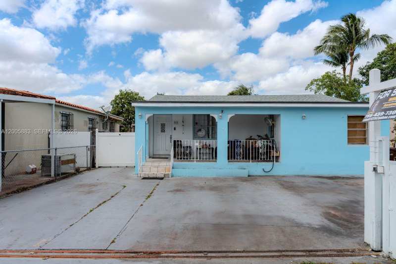 141 E 16th St, Hialeah FL 33010