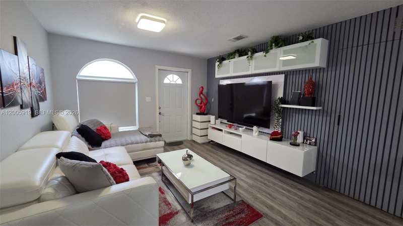 3732 SW 153rd Ct, Miami FL 33185