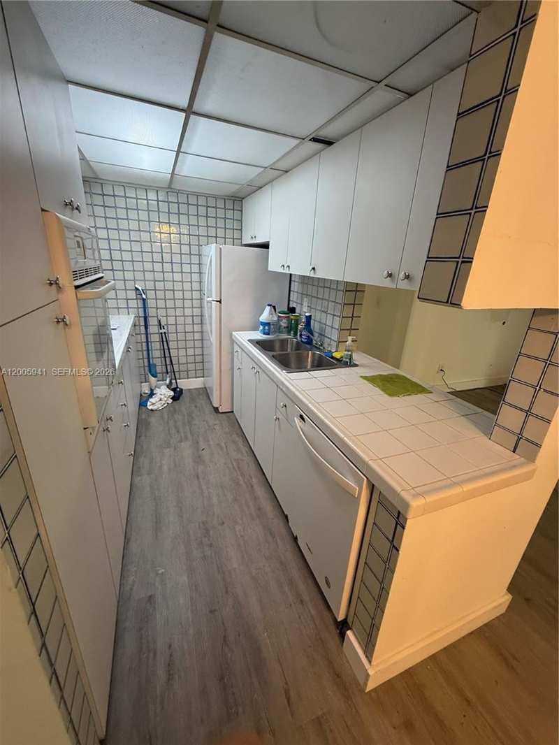 2201 Brickell Ave # 67C, Miami FL 33129