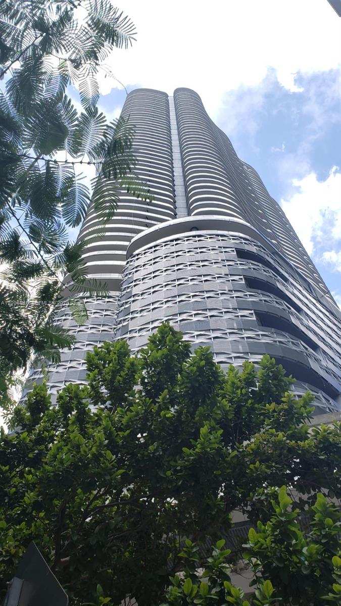 1000 Brickell Plz # 4907, Miami FL 33131