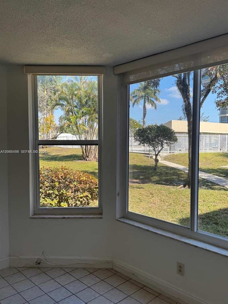 1401 NE 191st St # D108, Miami FL 33179