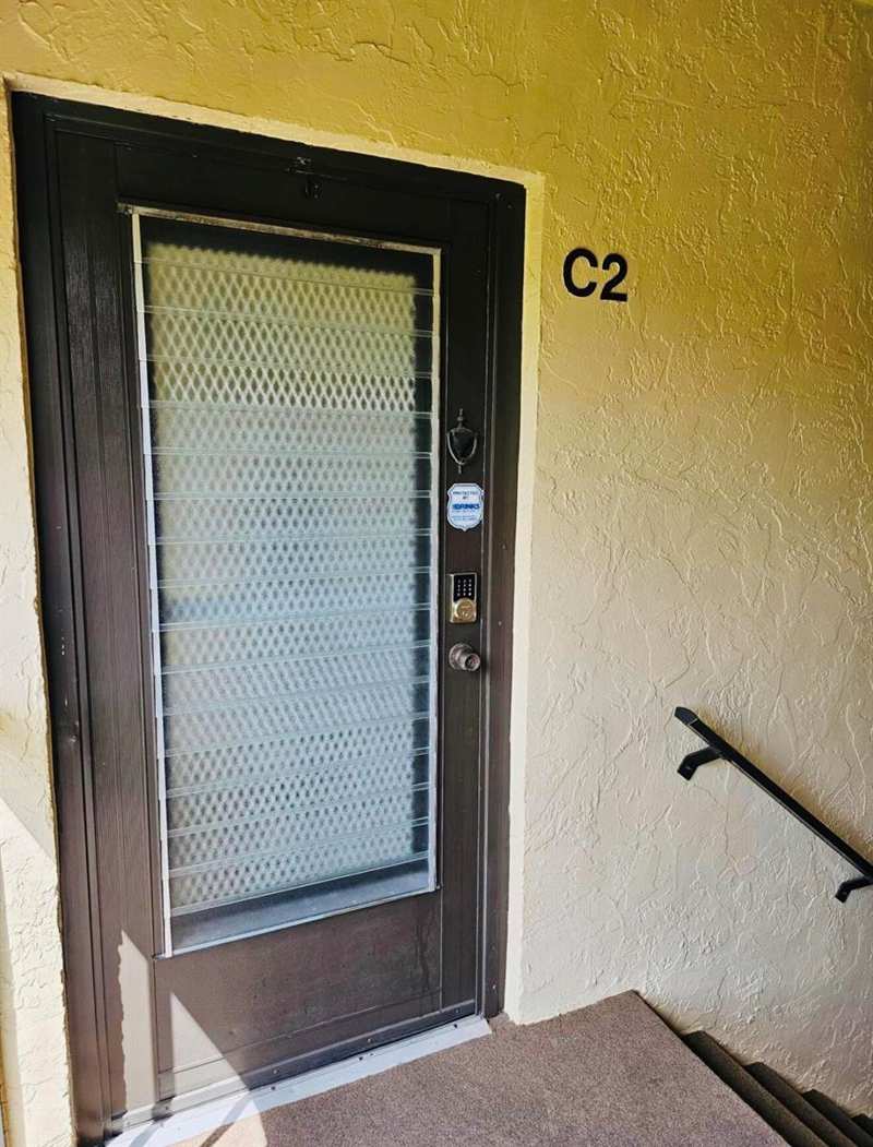 443 Pine Glen Lane # 2, FL 33463