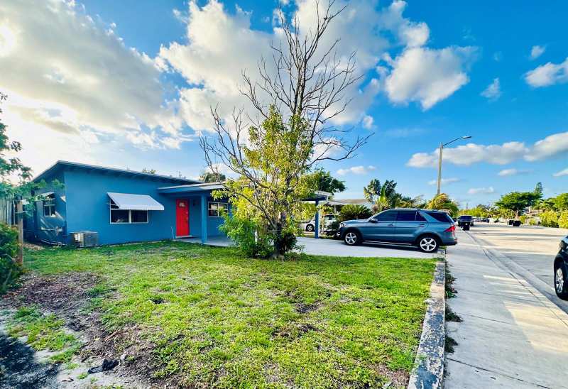 1118 N E Street, FL 33460