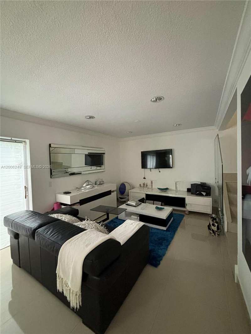 1351 Garden Rd, Weston FL 33326