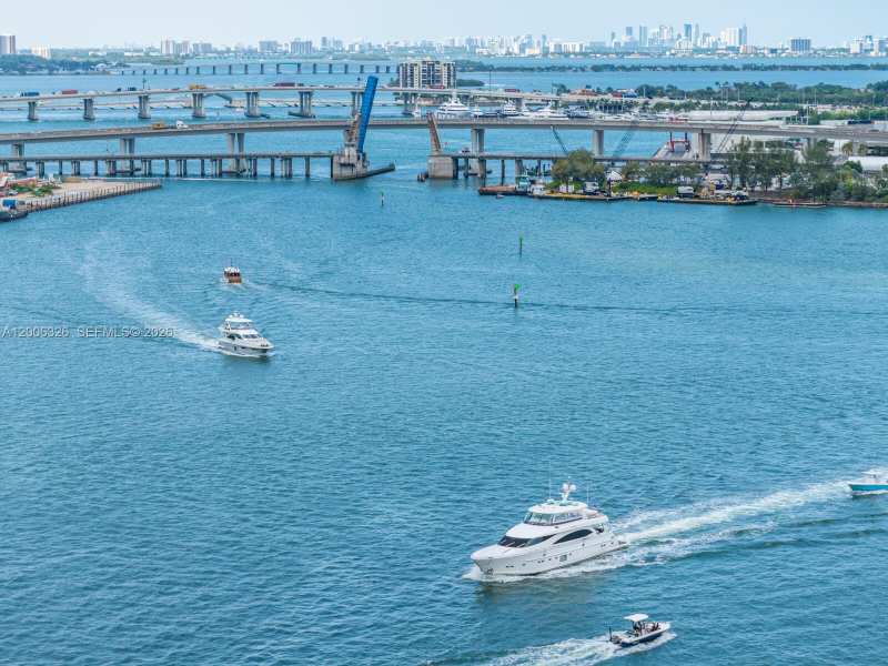 888 Brickell Key Dr # 2112, Miami FL 33131