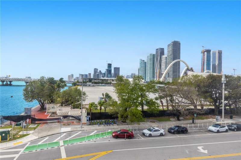 555 NE 15th St # 501, Miami FL 33132