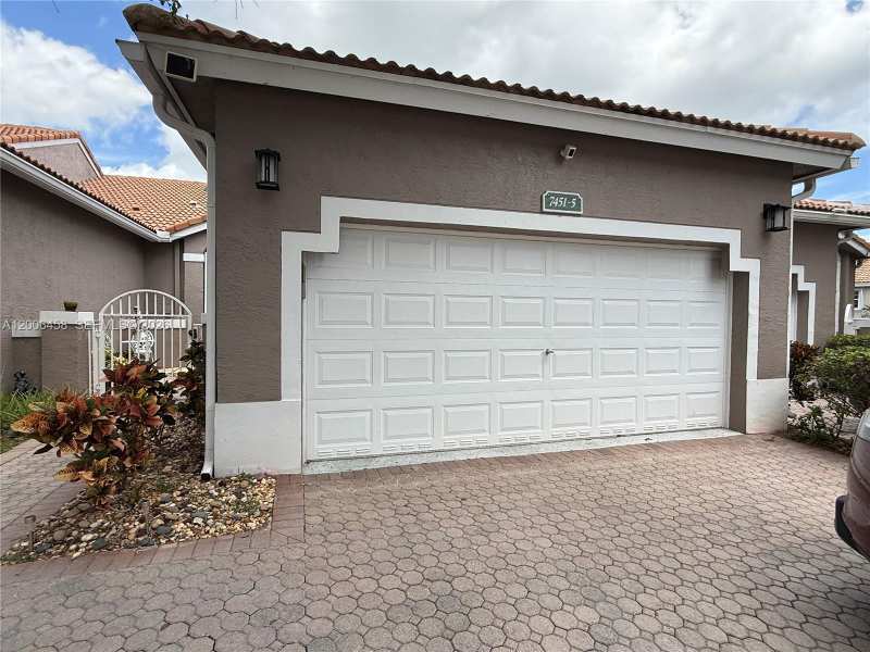 7451 S Aragon Blvd #5, Sunrise FL 33313