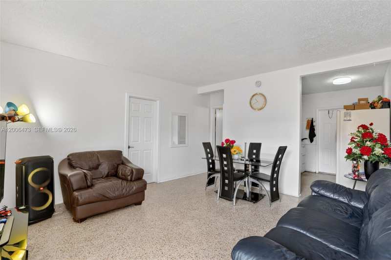2110 NW 24th St, Miami FL 33142