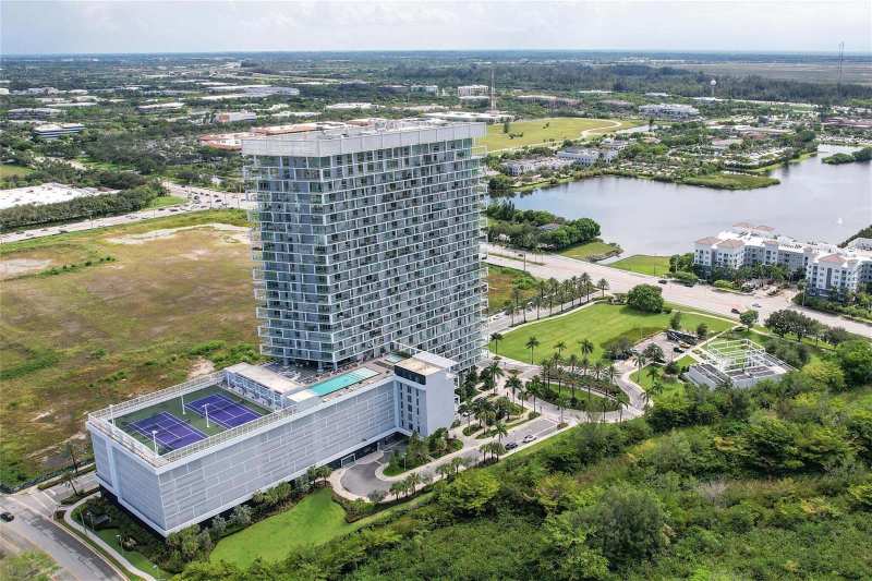 2000 Metropica Way # 1509, Sunrise FL 33323
