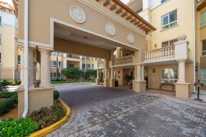 16101 Emerald Estates Dr # 250, Weston FL 33331