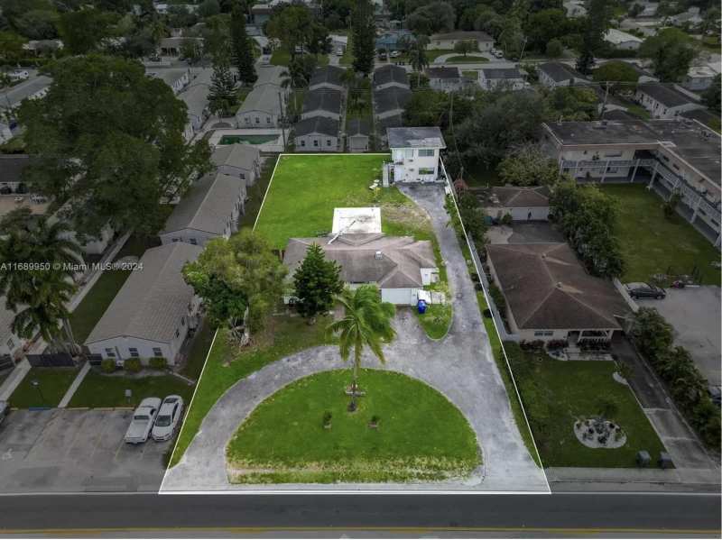 2646 Johnson Street, Hollywood FL 33020