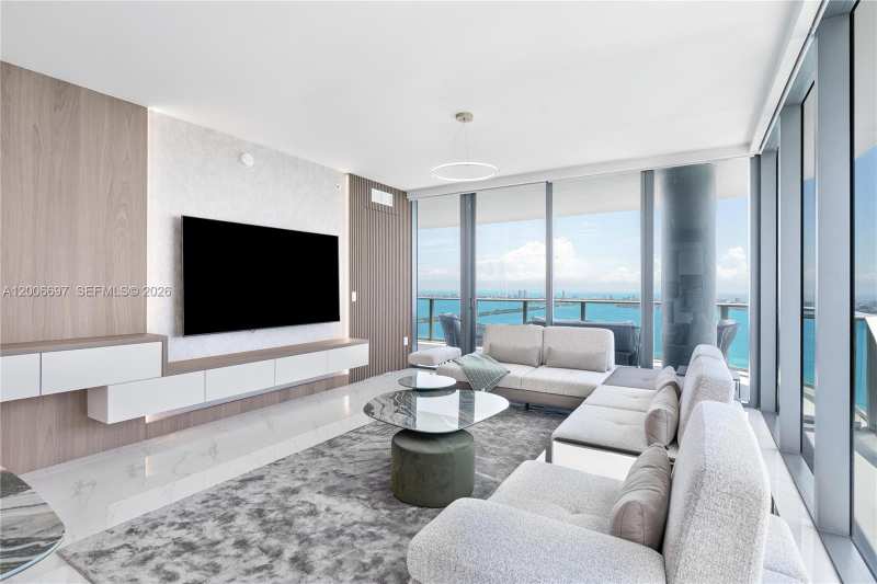 700 NE 24th ST # 5407, Miami FL 33137