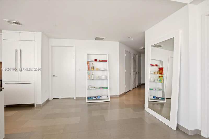 68 SE 6th St # 2701, Miami FL 33131