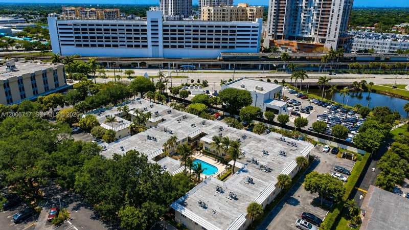 8615 SW 68th Ct # 22, Pinecrest FL 33156