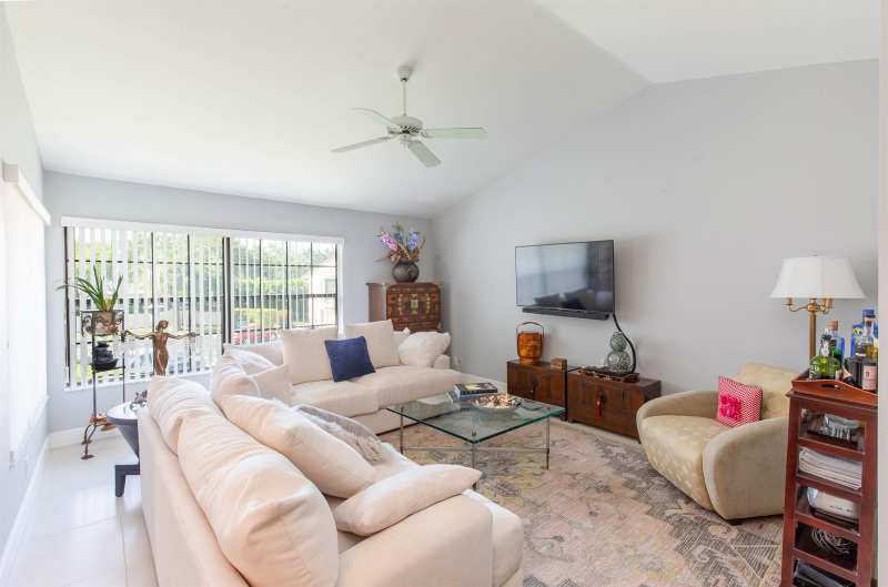 3399 Jog Park Drive, FL 33467
