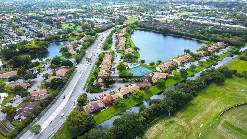 4159 SW 87th Ter, Davie FL 33328